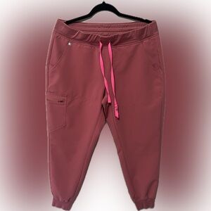 Figs Zamora Jogger Scrub Pant -Rose Color
-Size Large Petite